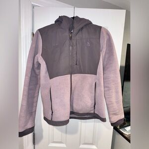 Women’s The North Face Hooded fleece jacket